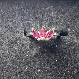 Sterling silver and garnet ring size 6